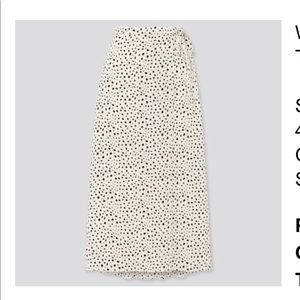 Uniqlo midi skirt